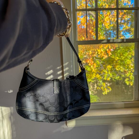 🖤 Vintage COACH 11235 Signature C Mini Hobo Bag | Silver Hook & Eye Y2K - Picture 2 of 10